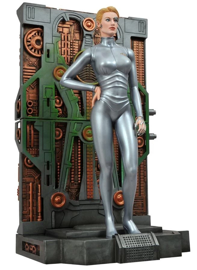 Diamond Select Femme Fatales - Star Trek Voyager Seven Of Nine Statue 3 Diamond Select Femme Fatales - Star Trek Voyager Seven Of Nine Statue